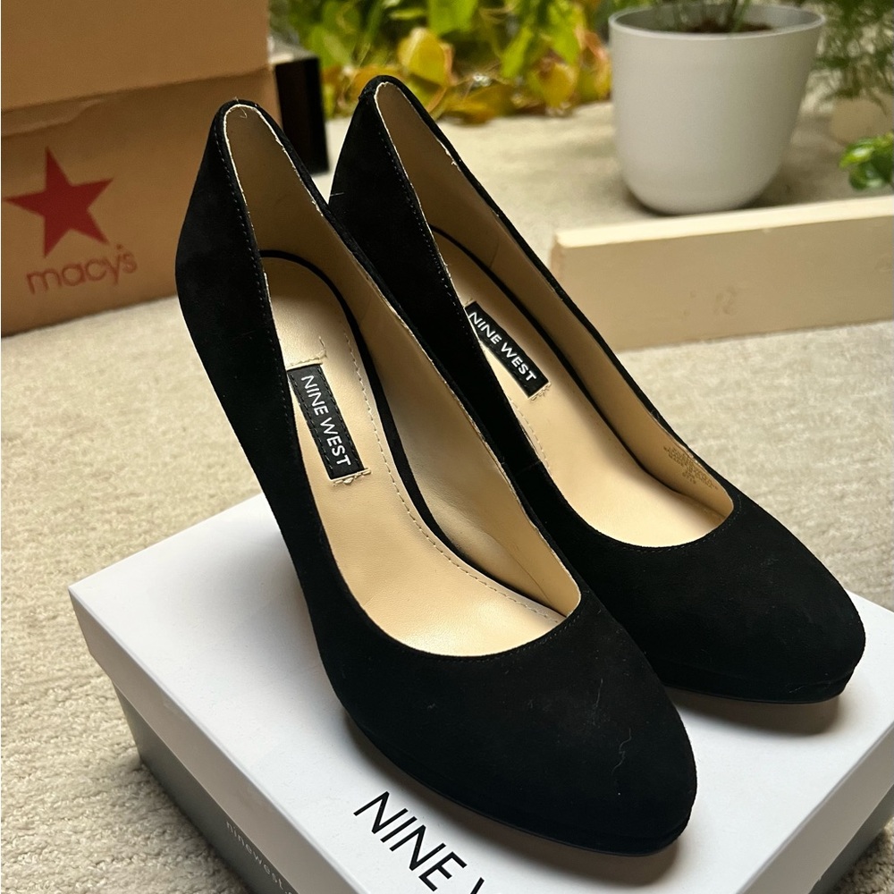 Nine West Black Women's Suede Pumps